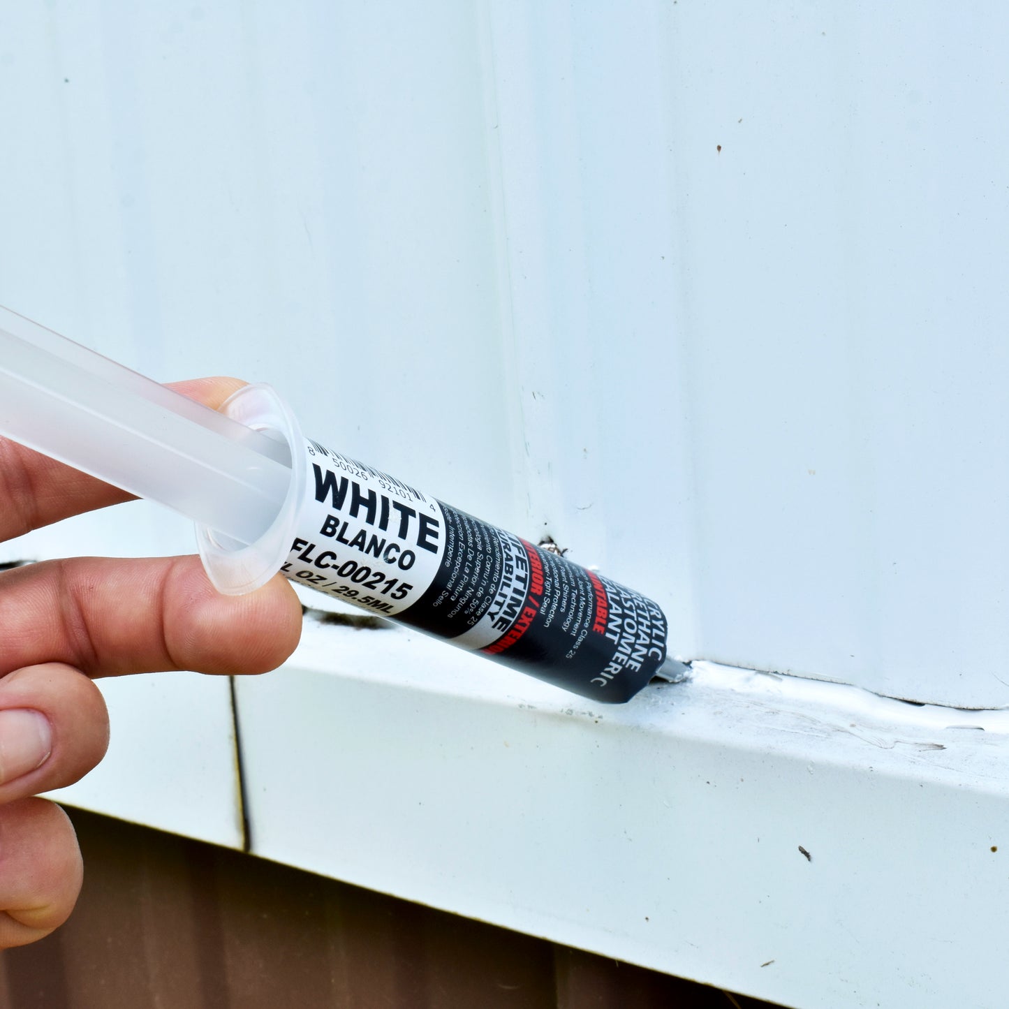 Finish Line Caulk – White Acrylic Urethane Elastomeric Sealant (1 oz)